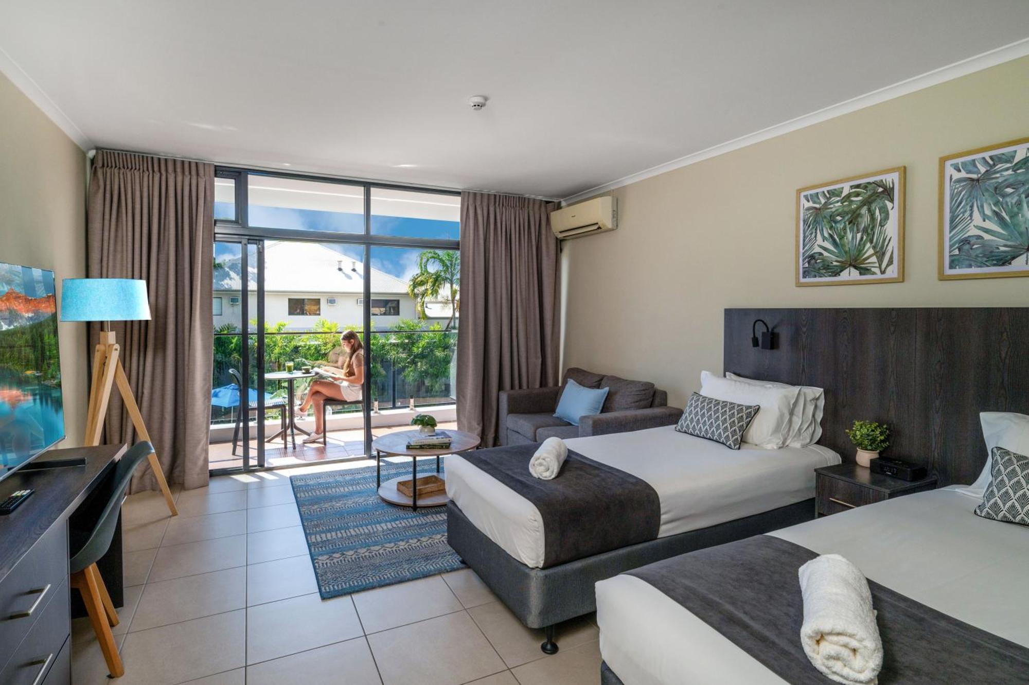 Sunshine Tower 4* Cairns