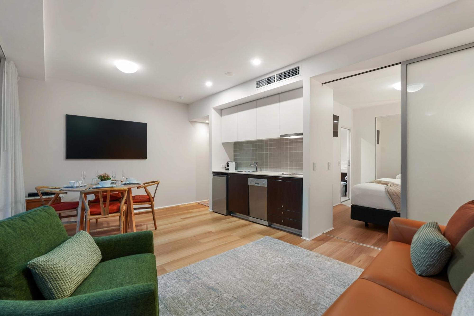 Apartment Absolute Waterfront - Enjoy Exceptional Lifestyle Cairns