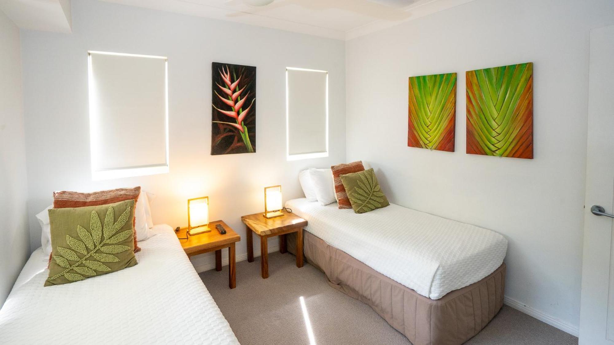 Aparthotel Waters Edge 5*