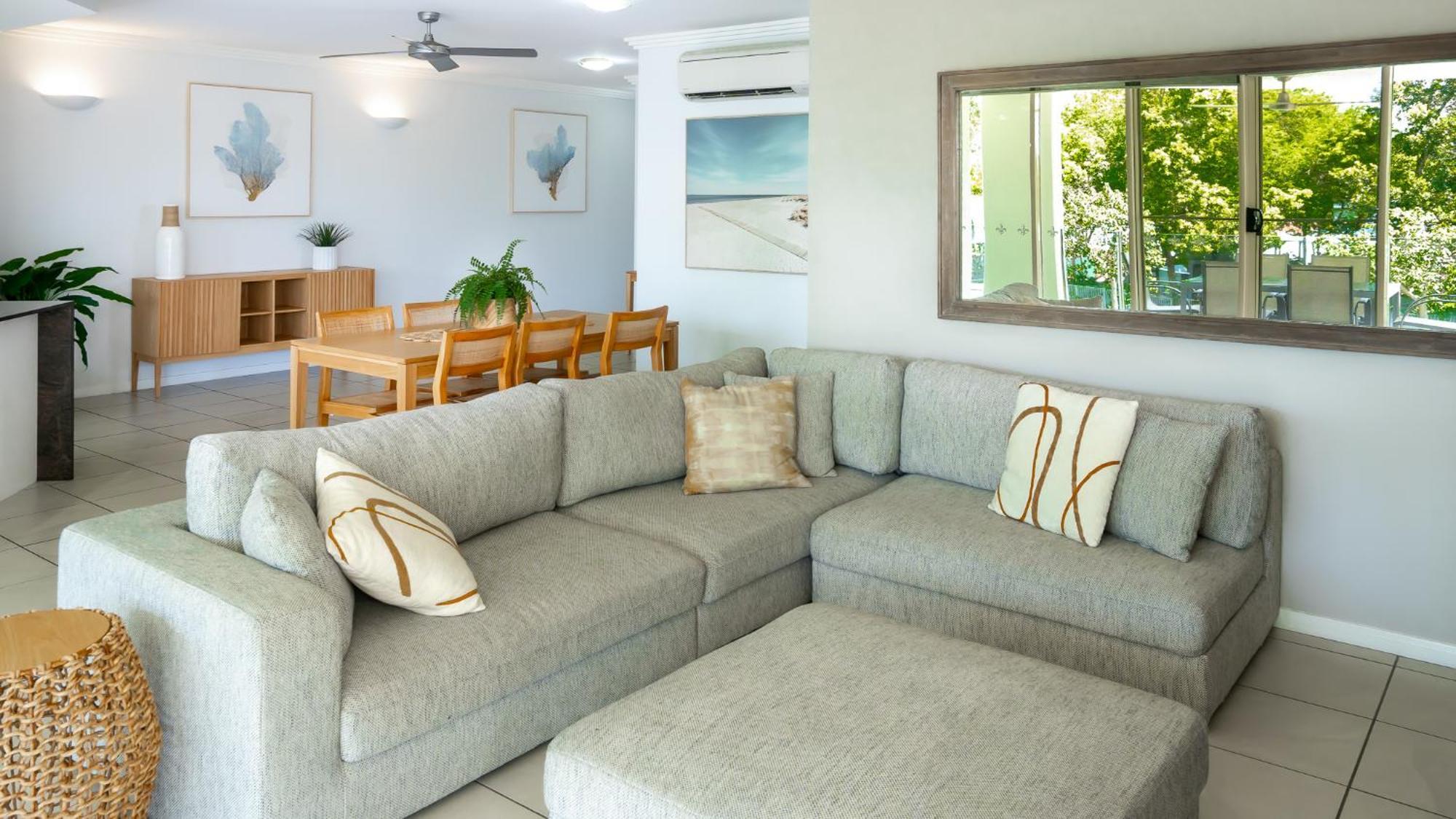 Waters Edge 5* Cairns