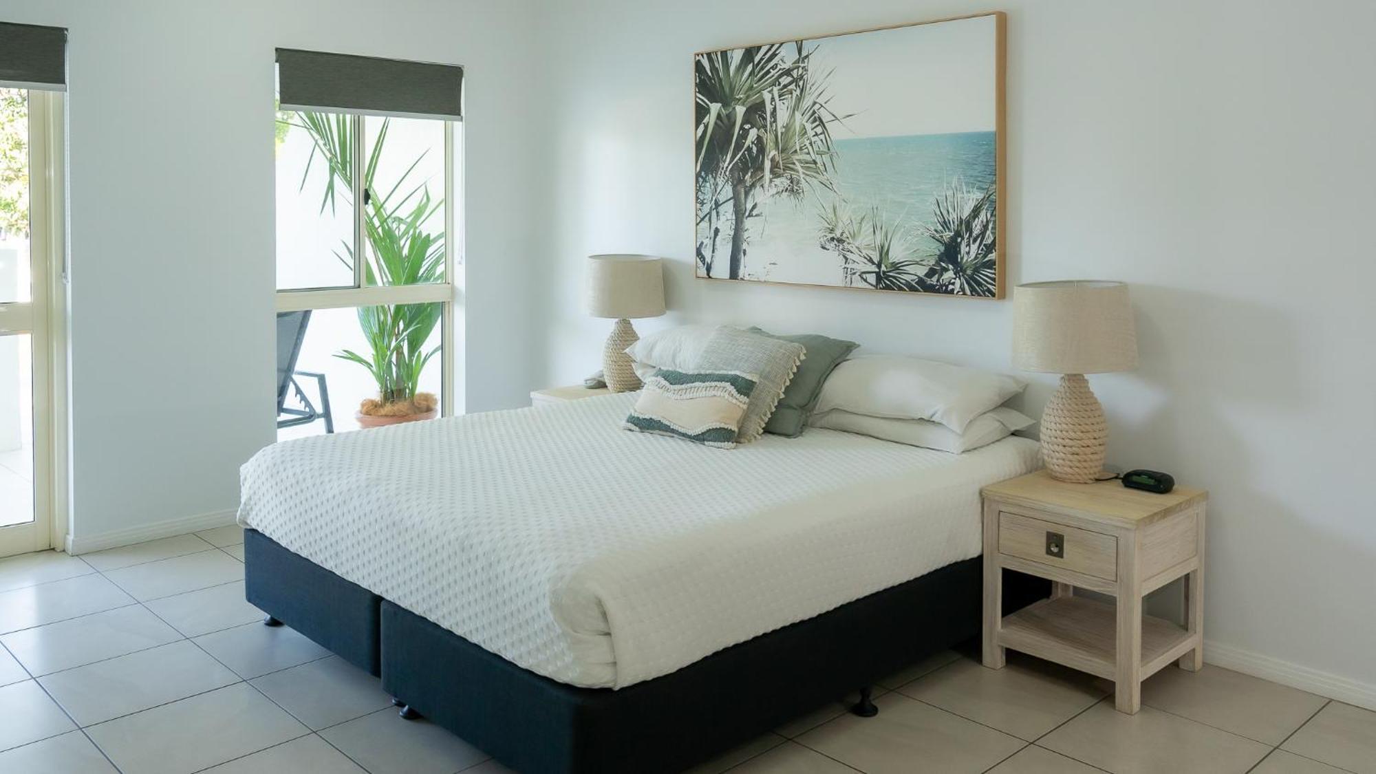 Waters Edge 5*