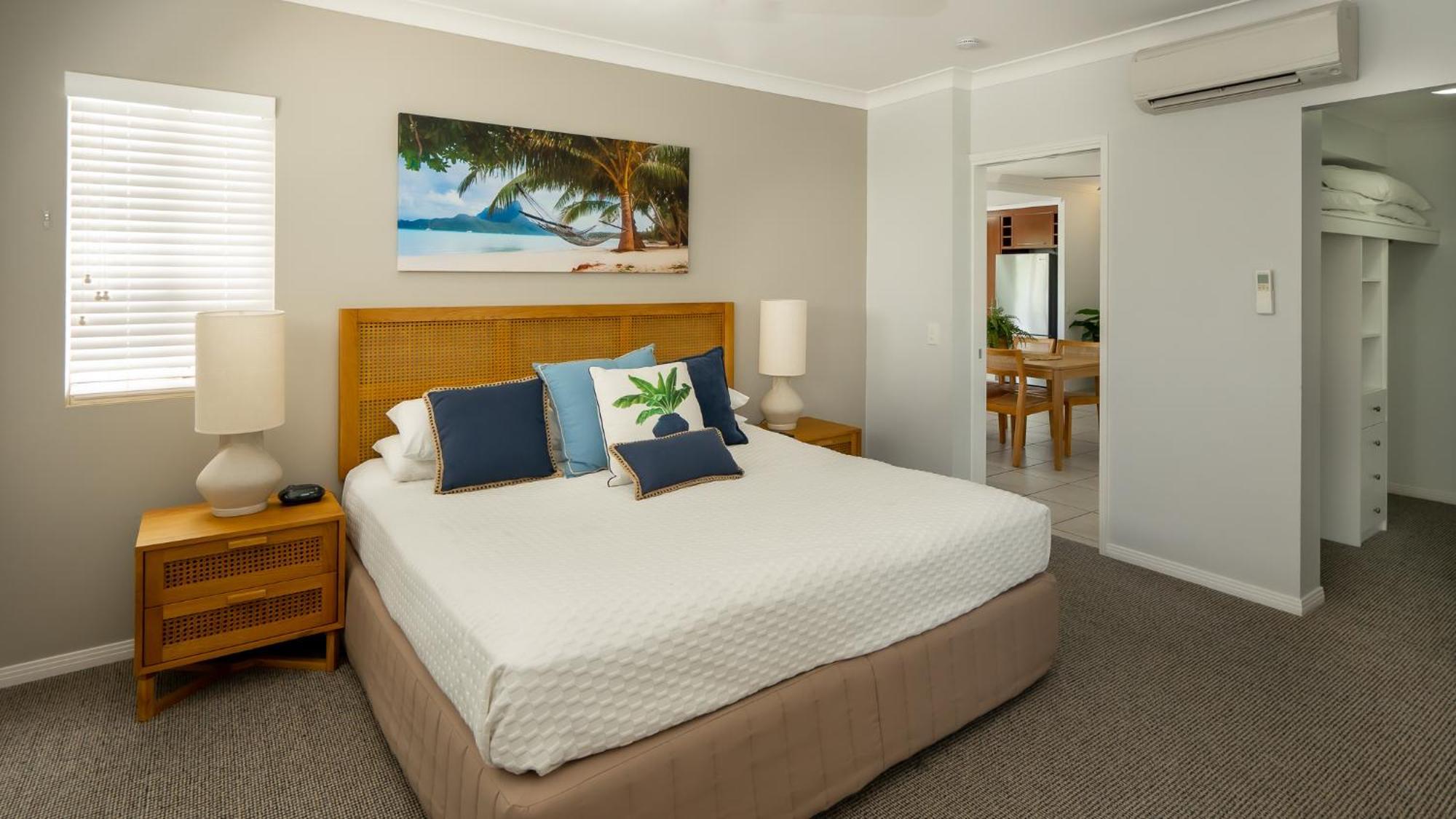 Waters Edge 5* Cairns