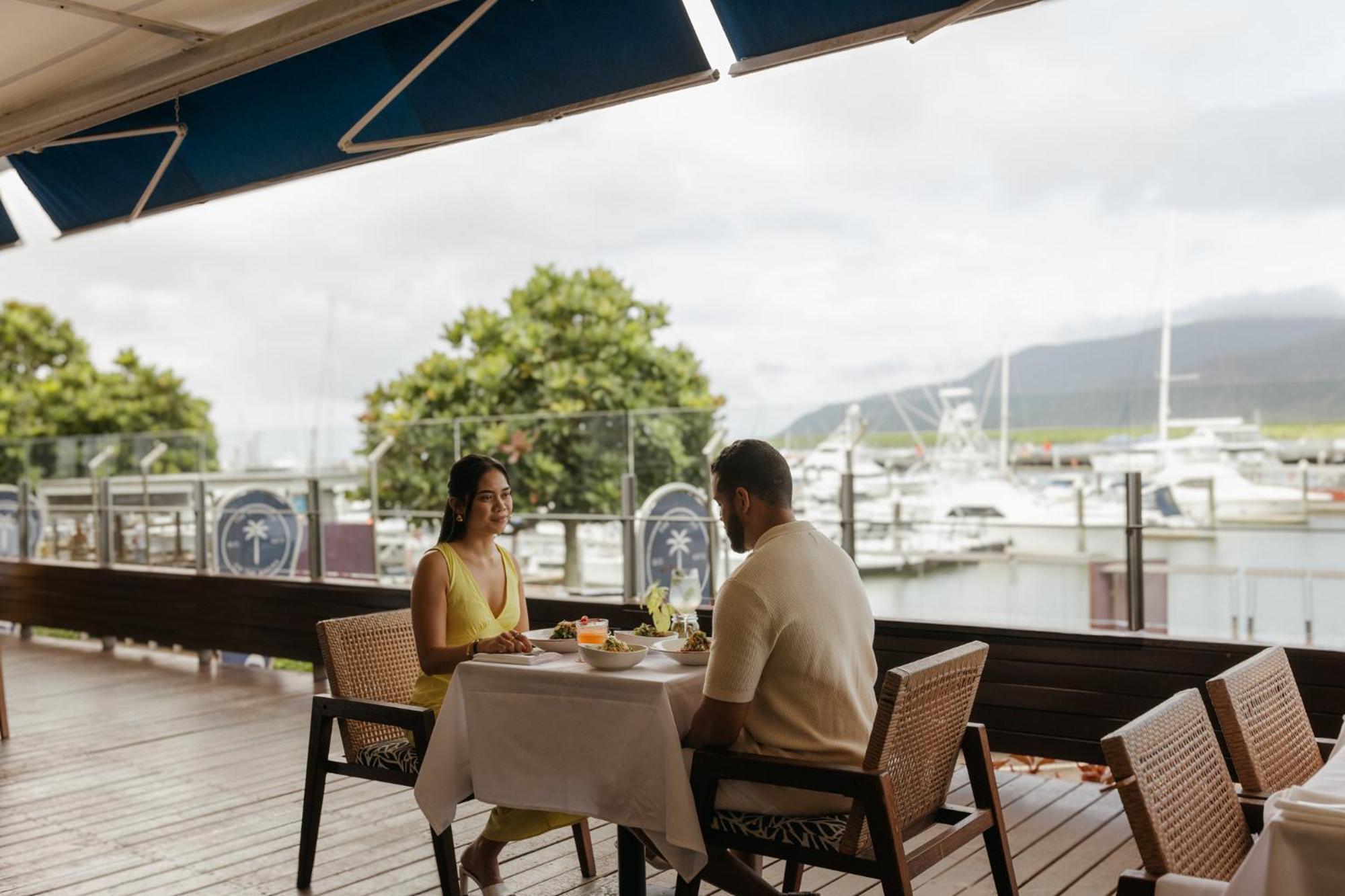 Shangri-la The Marina, Hotel 5*