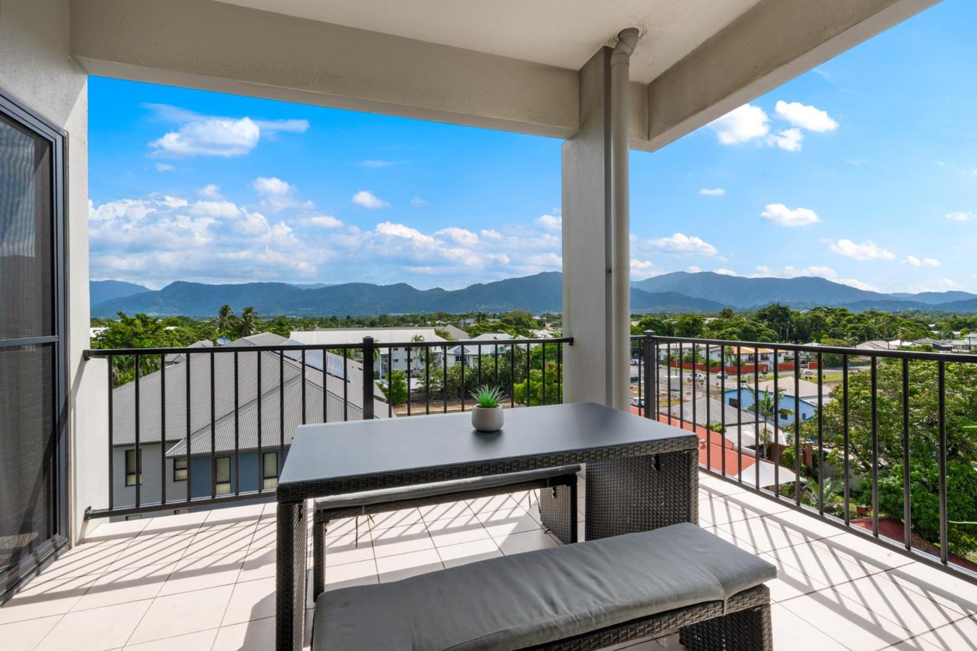 Penthouse - Private Rooftop Outdoor Gym, & Tv Area With Sunset & Mountain Views Apartamento *