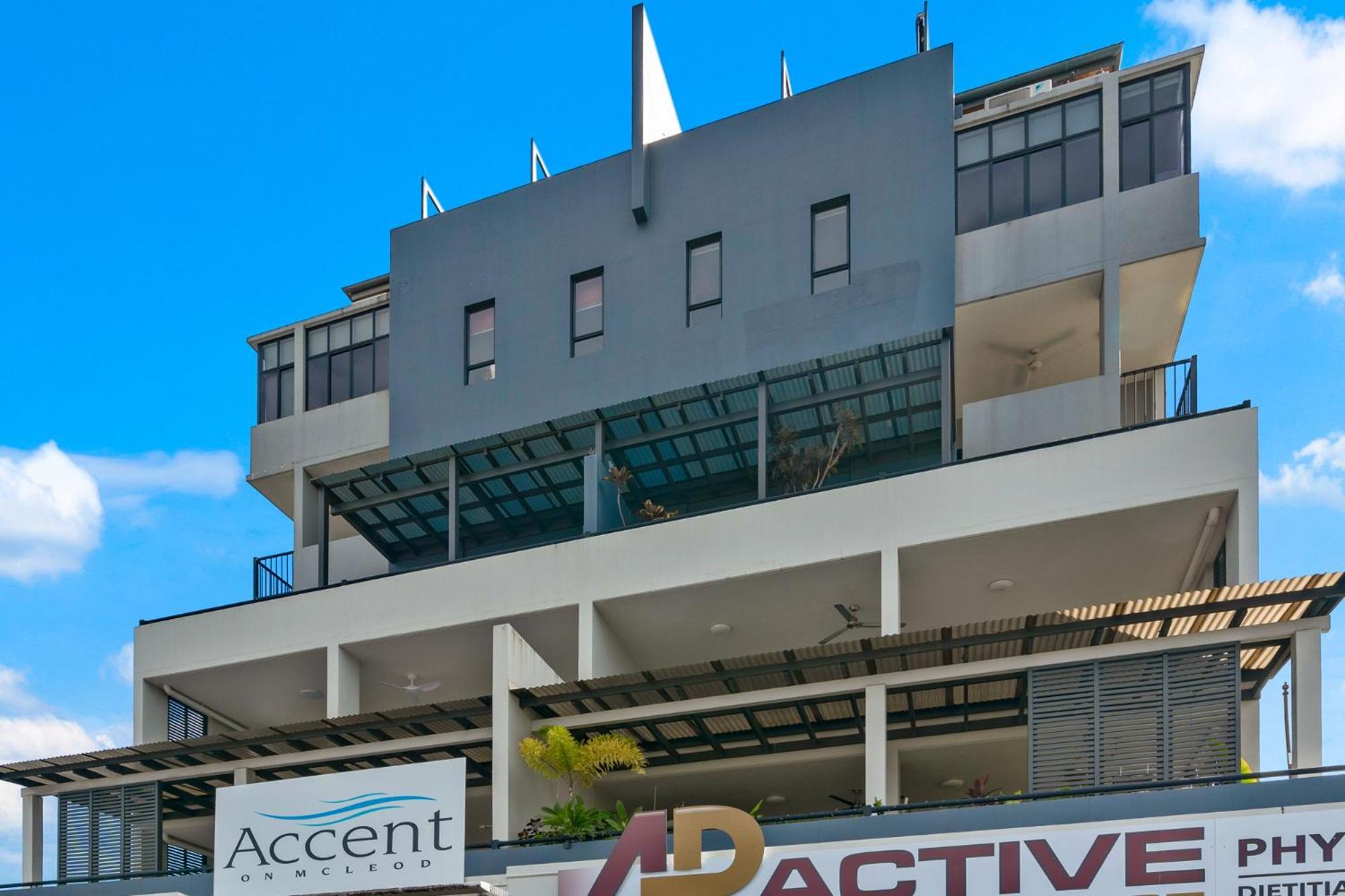 Penthouse - Private Rooftop Outdoor Gym, & Tv Area With Sunset & Mountain Views * Cairns