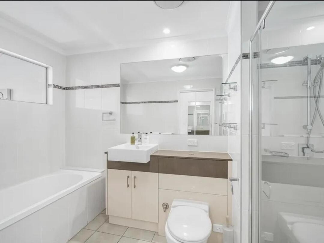 Ocean View 3-bedroom On The Esplanade *