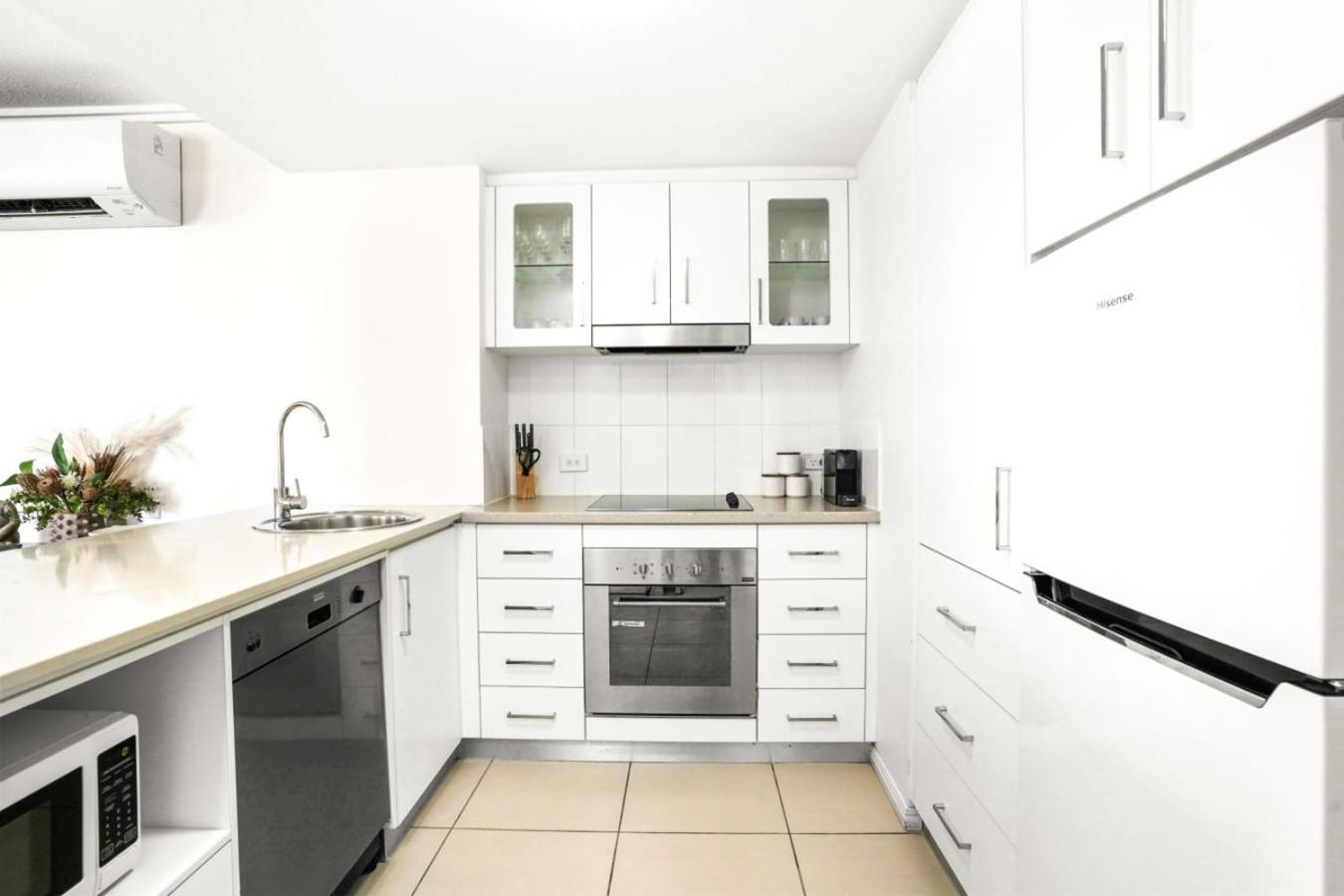 Apartment 1011 *