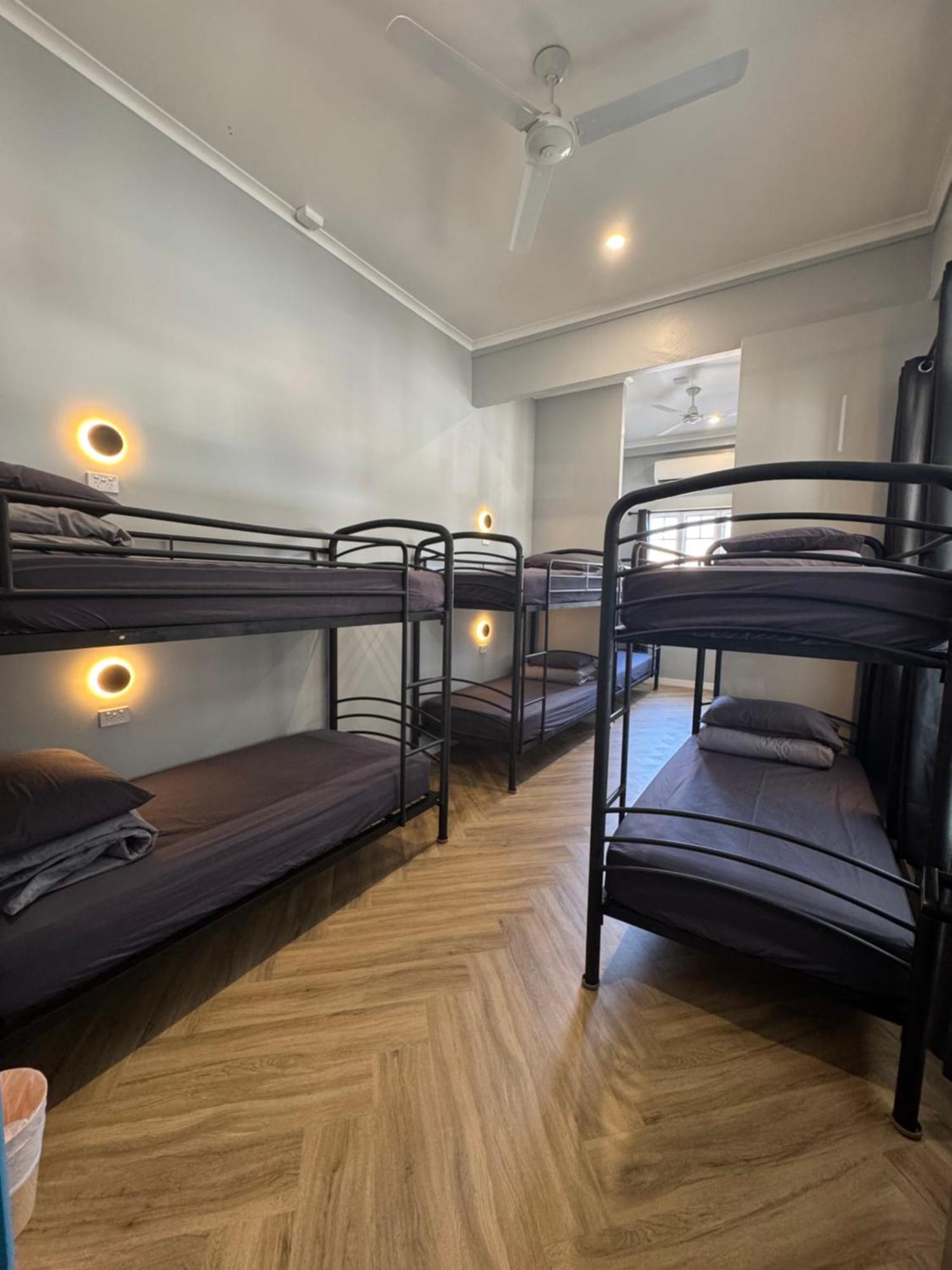 Mad Monkey Hostel *