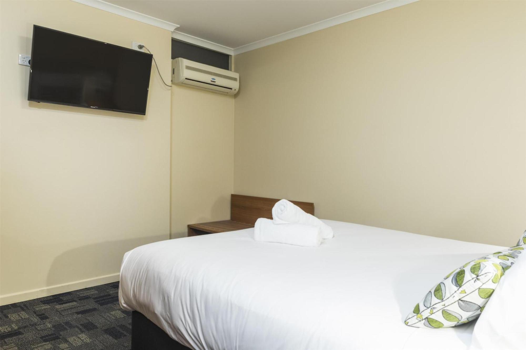 Hotel Nightcap At Balaclava