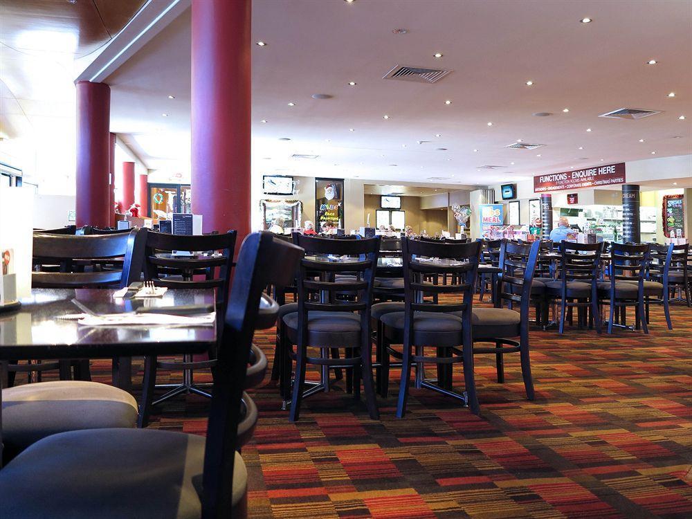 Nightcap At Balaclava Hotel Cairns