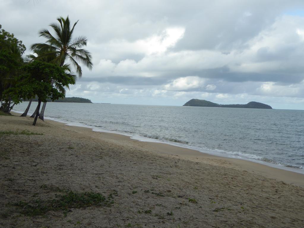 Clifton Beach Retreat Bed & Breakfast Cairns