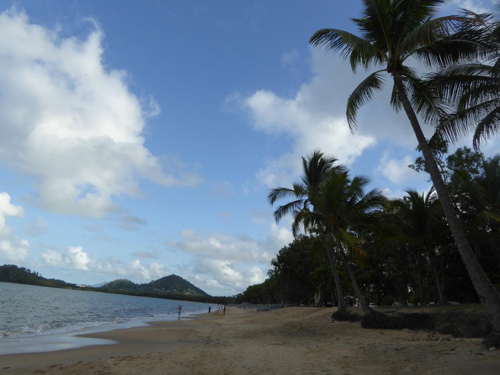 Clifton Beach Retreat Cairns