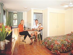 Lake Central Cairns Hotel
