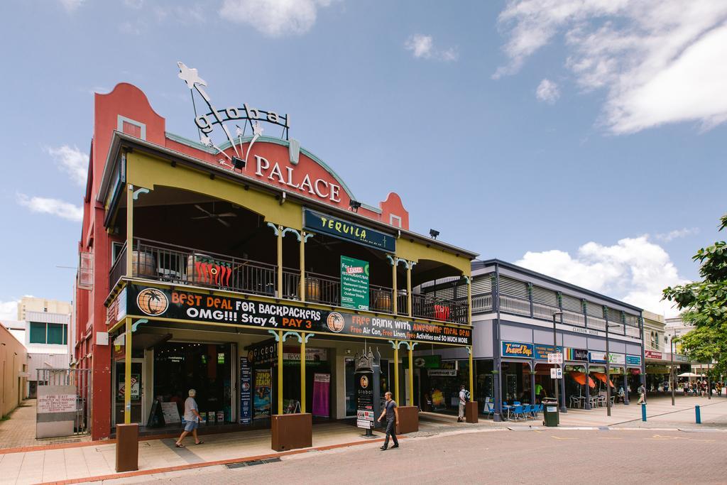 Hostel Global Backpackers