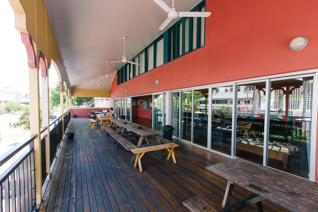 Hostel Global Backpackers *
