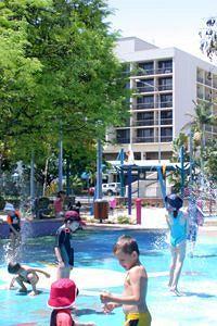 Plaza Khách sạn 3*