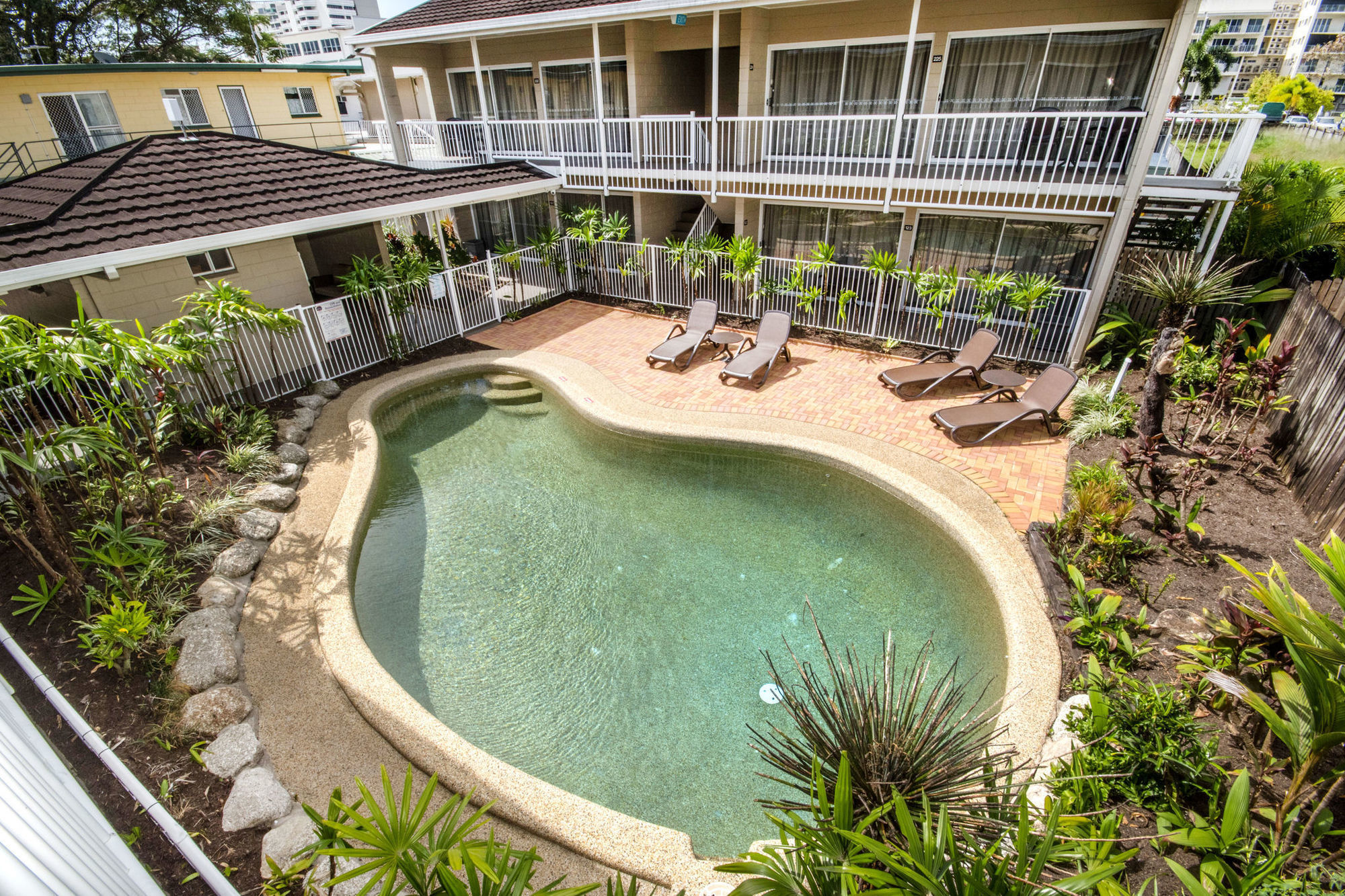 Comfort Inn 4*