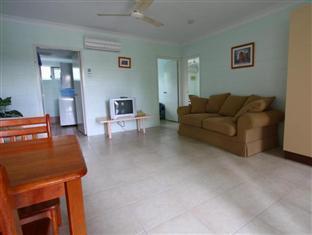 Coral Reef Aparthotel