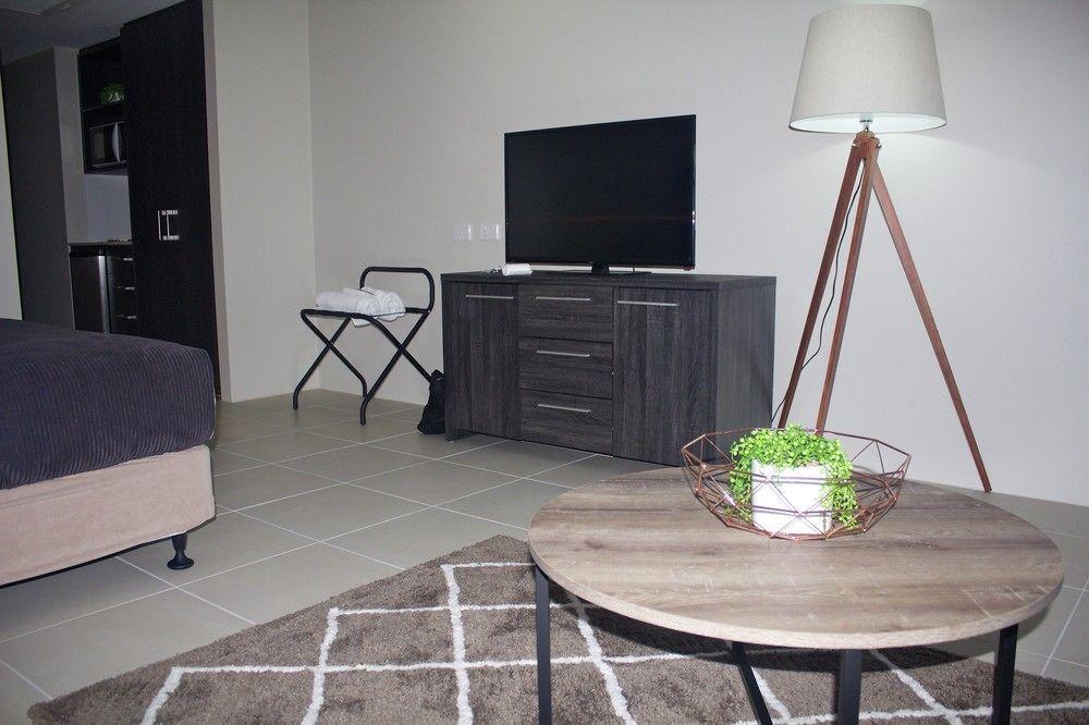 Sunshine Tower Hotel 4*