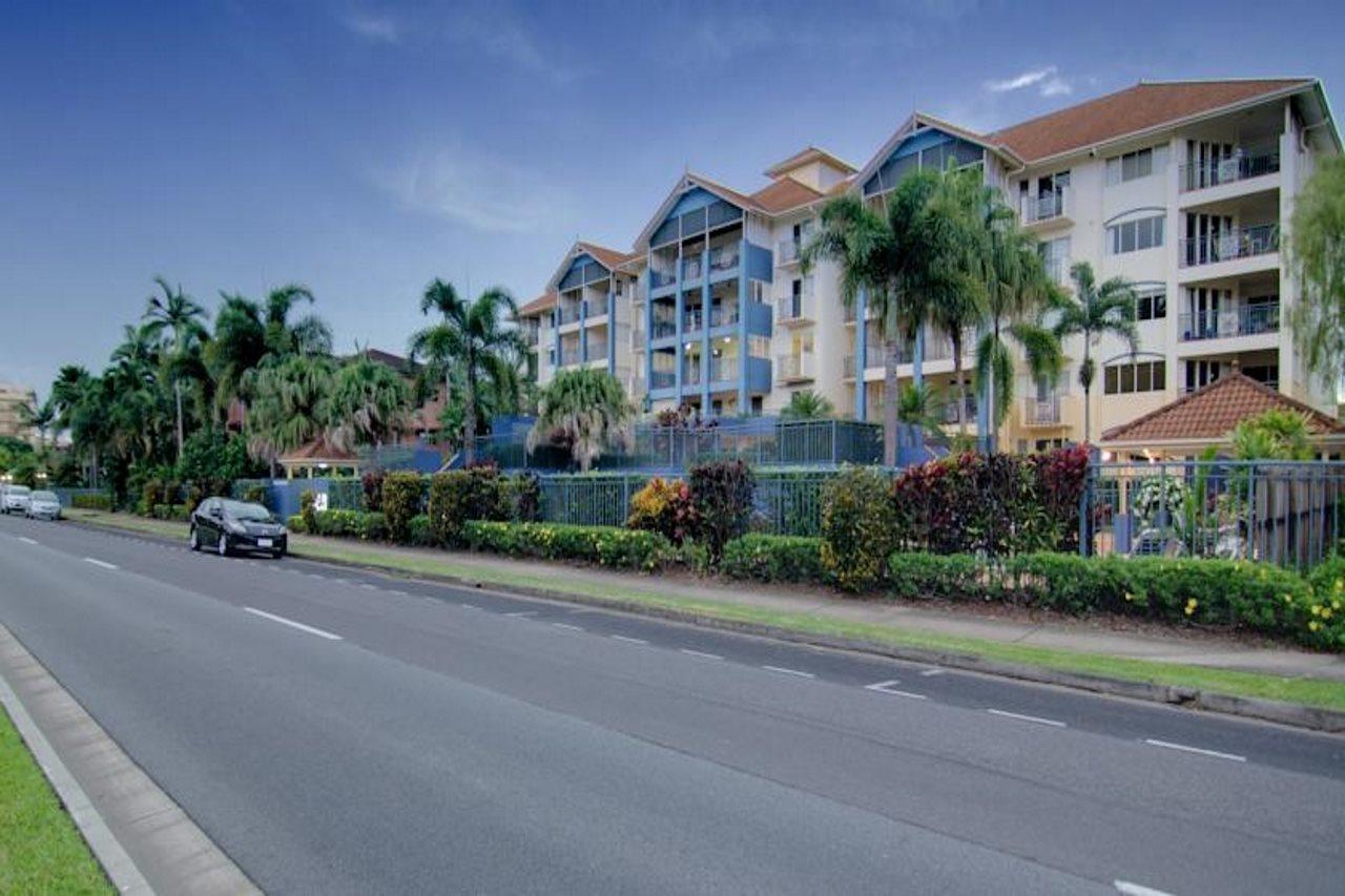 Aparthotel North Cove Waterfront 4*