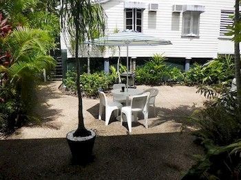 Hostel Travellers Paradise *