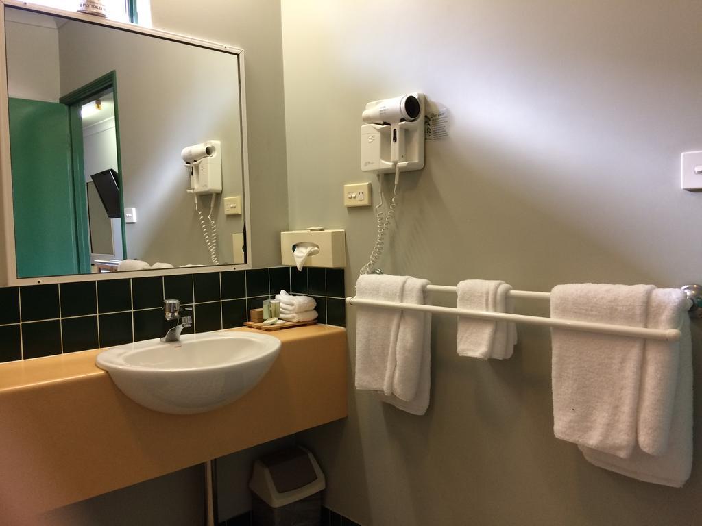Cannon Park Motel 4*