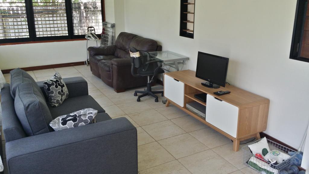 Stratford Tropical Apartment
