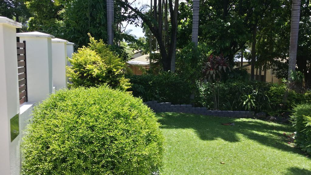 Stratford Tropical * Cairns