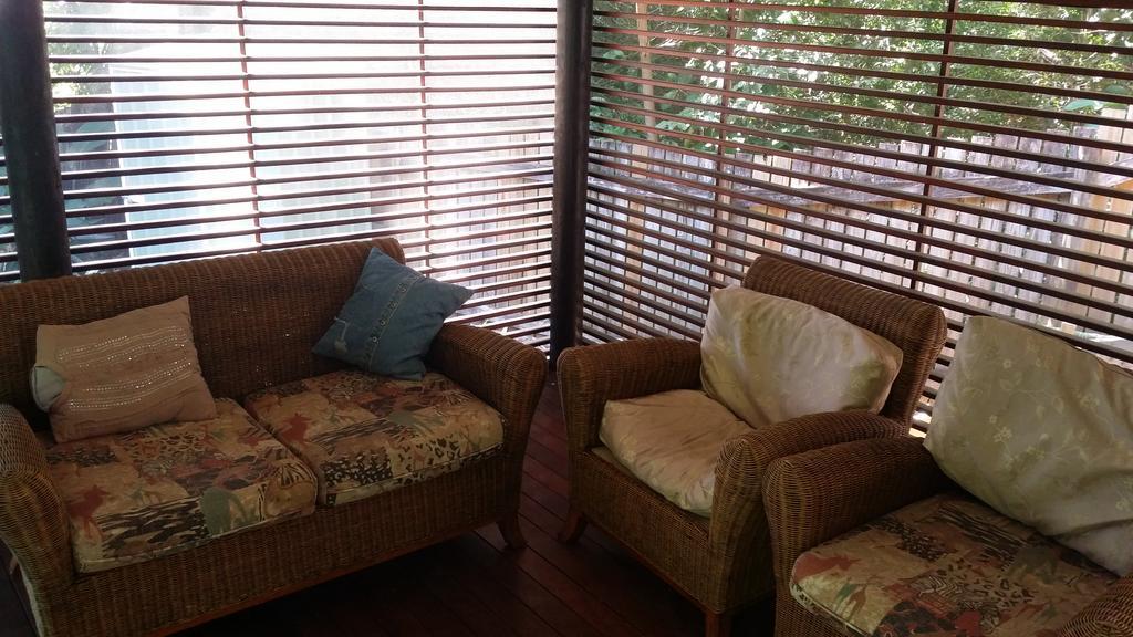 Stratford Tropical Apartment *