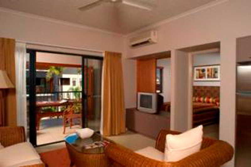 Aparthotel Southern Cross Atrium 4*