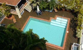 Inn Cairns Aparthotel 4*