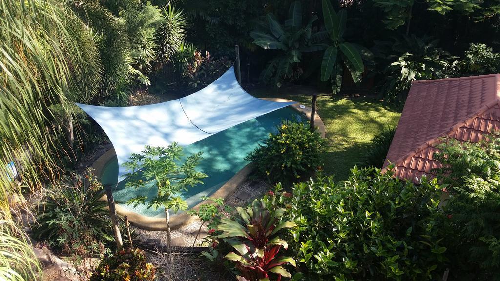 Stratford Tropical Apartment *
