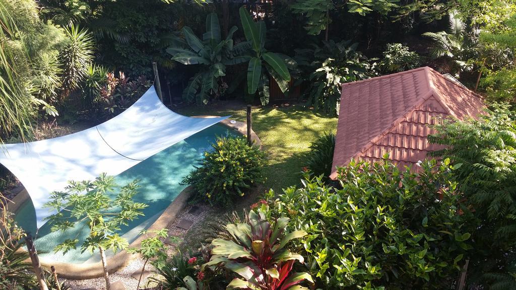 Stratford Tropical Apartment