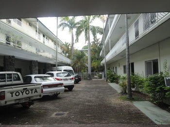 Lake Central Cairns Hotel 3*