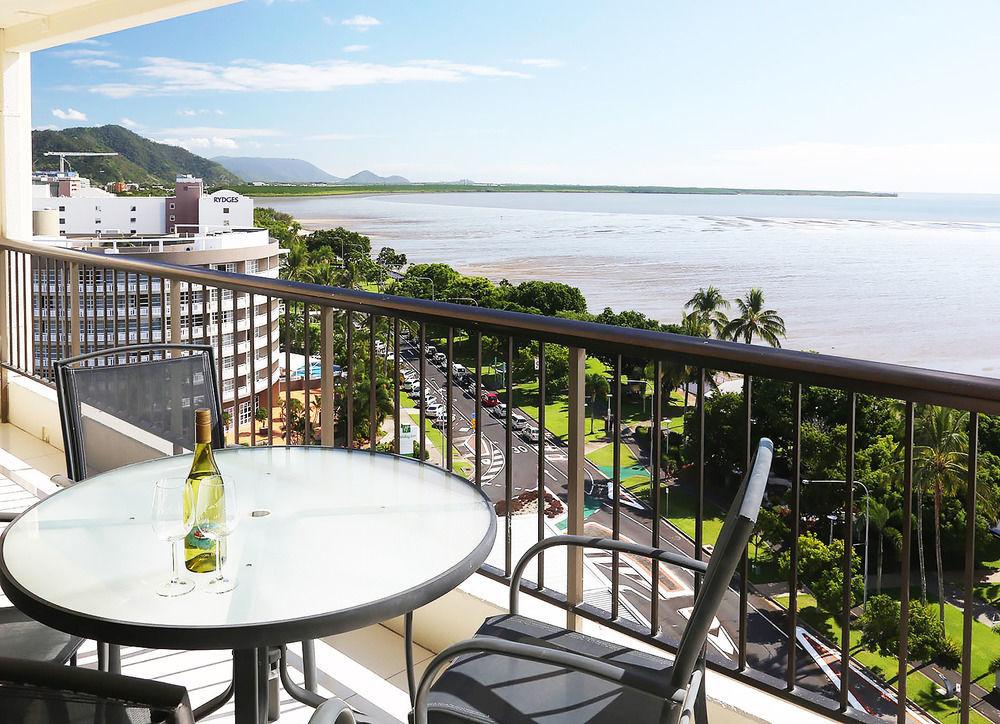 Aquarius 5* Cairns