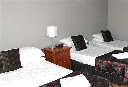 Nhà nghỉ Reef & 3*