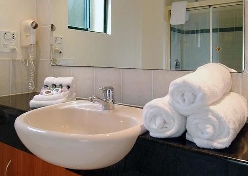 Waterfront Terraces Aparthotel 4*