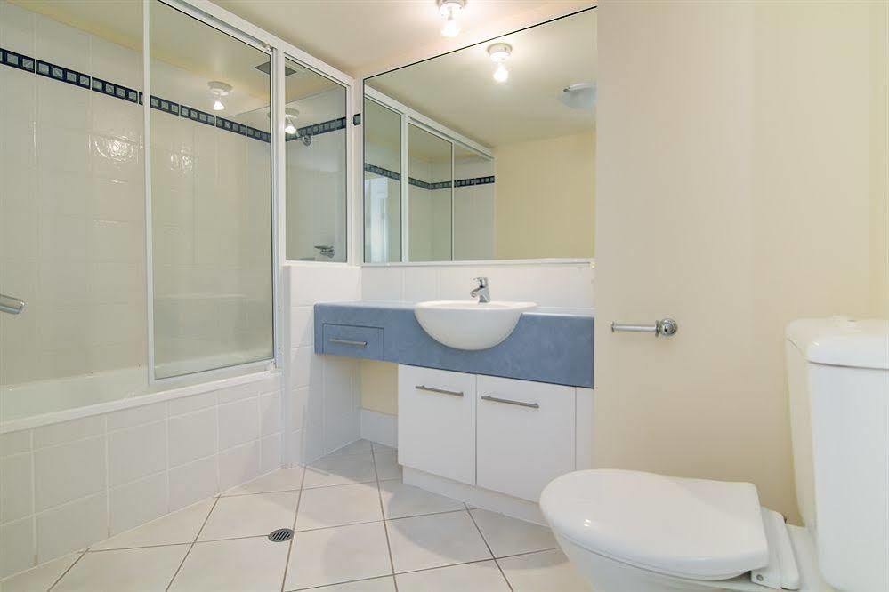 North Cove Waterfront Aparthotel 4*