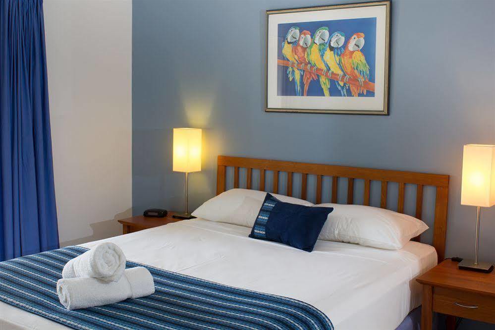 North Cove Waterfront 4*
