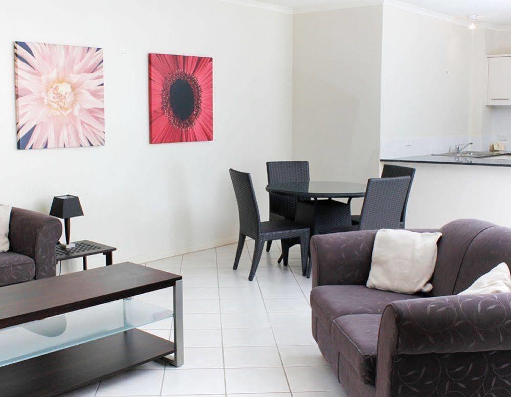 North Cove Waterfront Aparthotel 4*