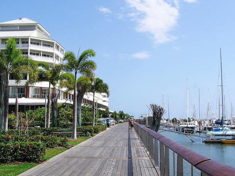 Crystal Garden & Restaurant Hotel Cairns