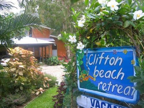 Clifton Beach Retreat Cairns