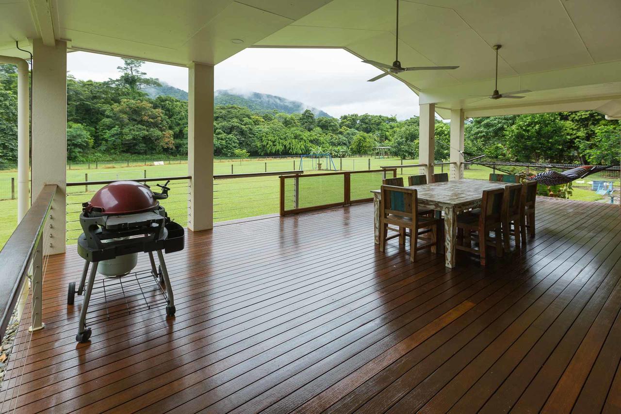 Homestead Redlynch Pet And Family Friendly Bed & Breakfast Cairns