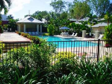 Hotel Lahania By The Sea Cairns