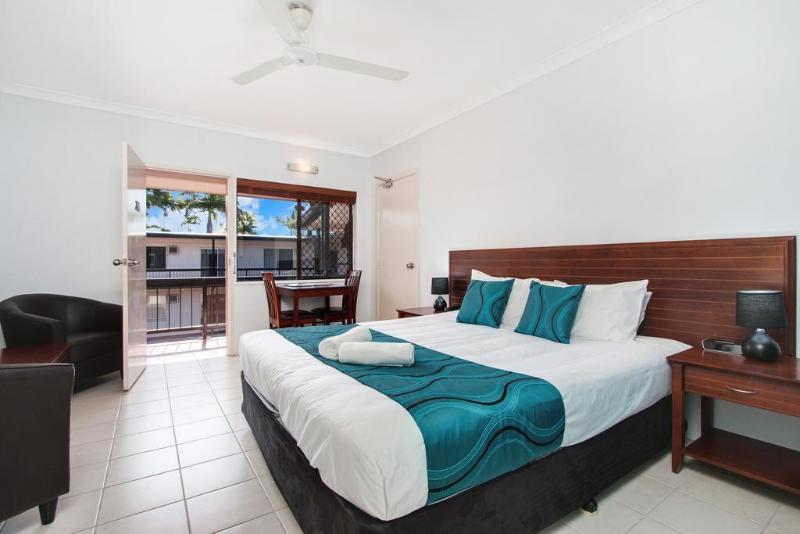 High Chaparral 3* Cairns