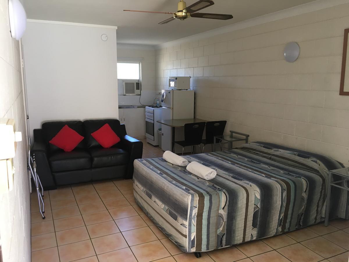 Oasis Aparthotel