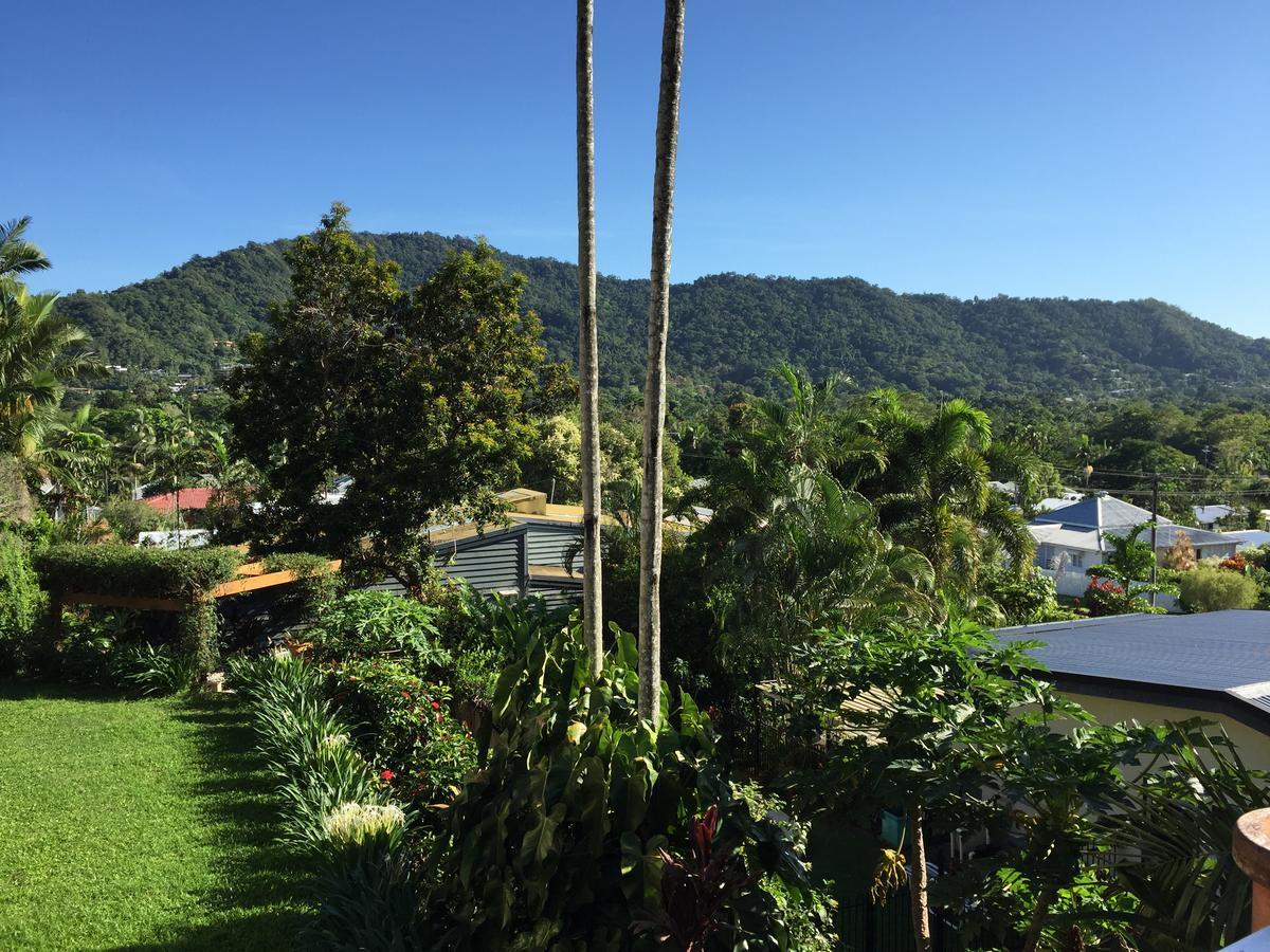 Apartment Hideaway On Hillview