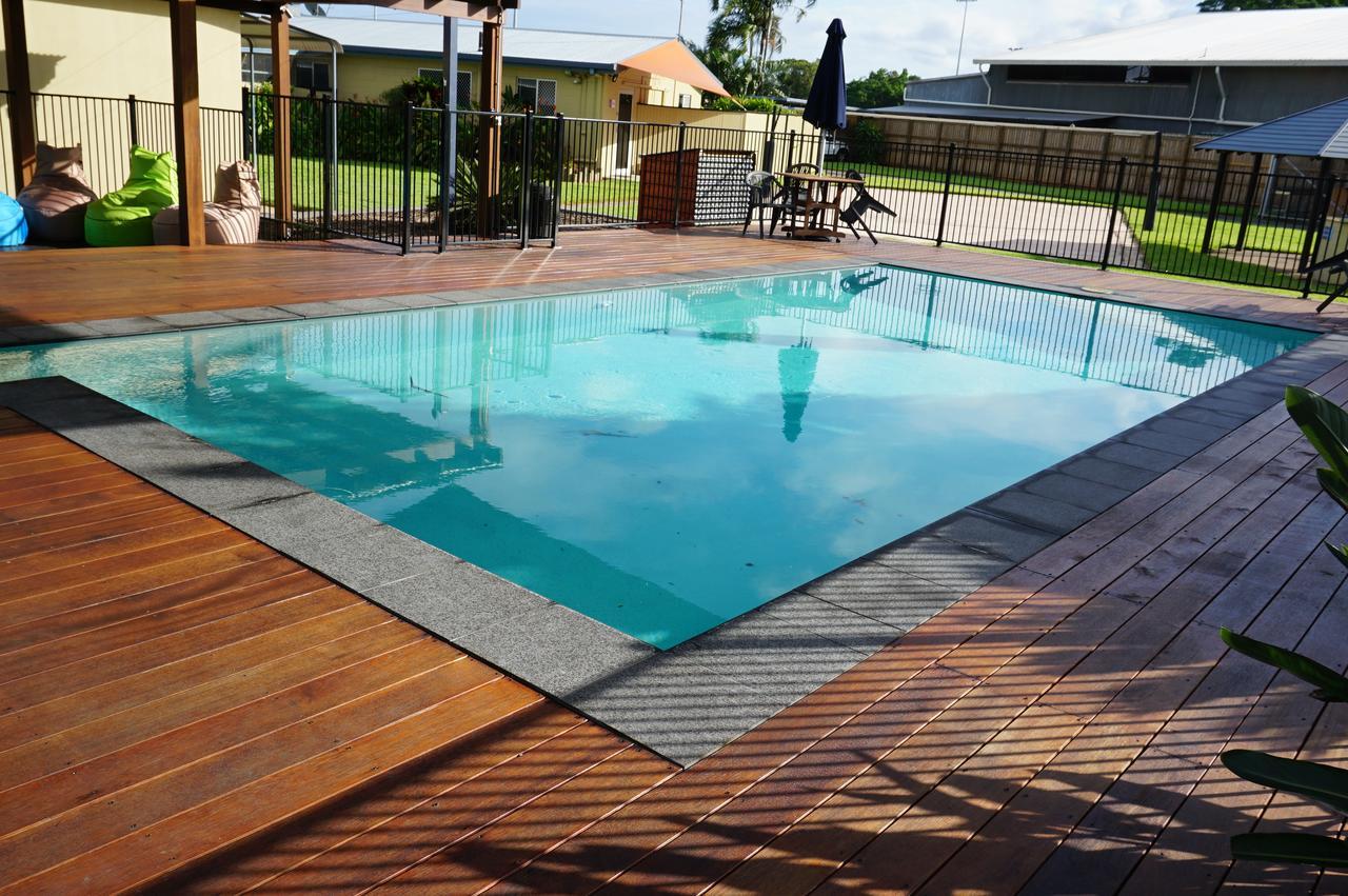 Motel Yal - That Makes A Difference Cairns