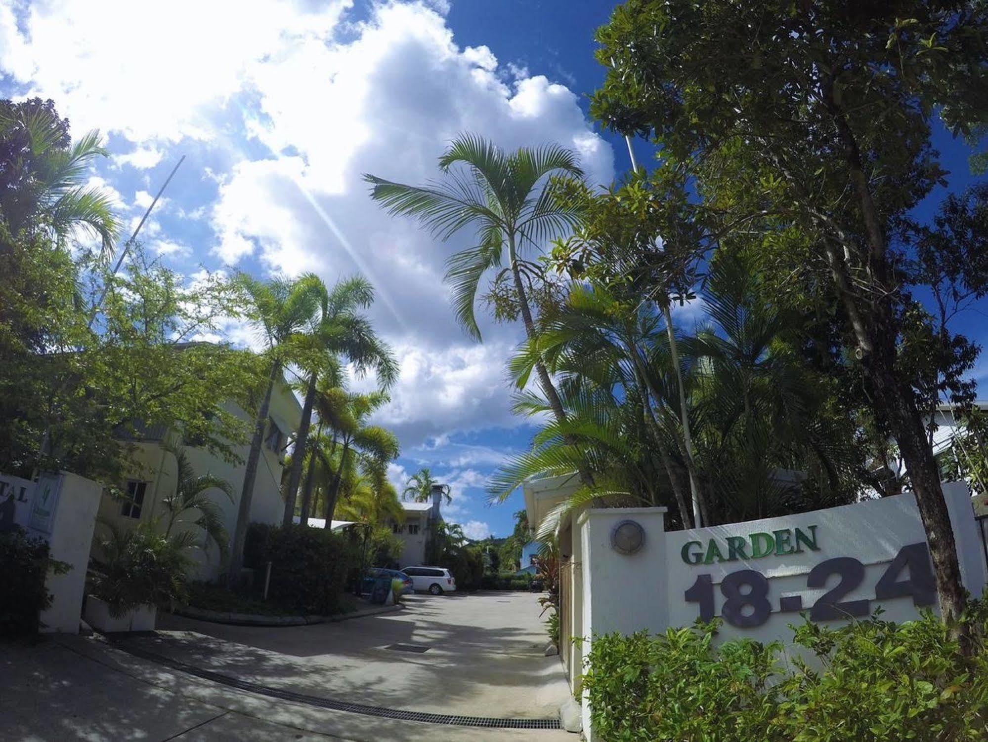 Hotel Crystal Garden & Restaurant Cairns