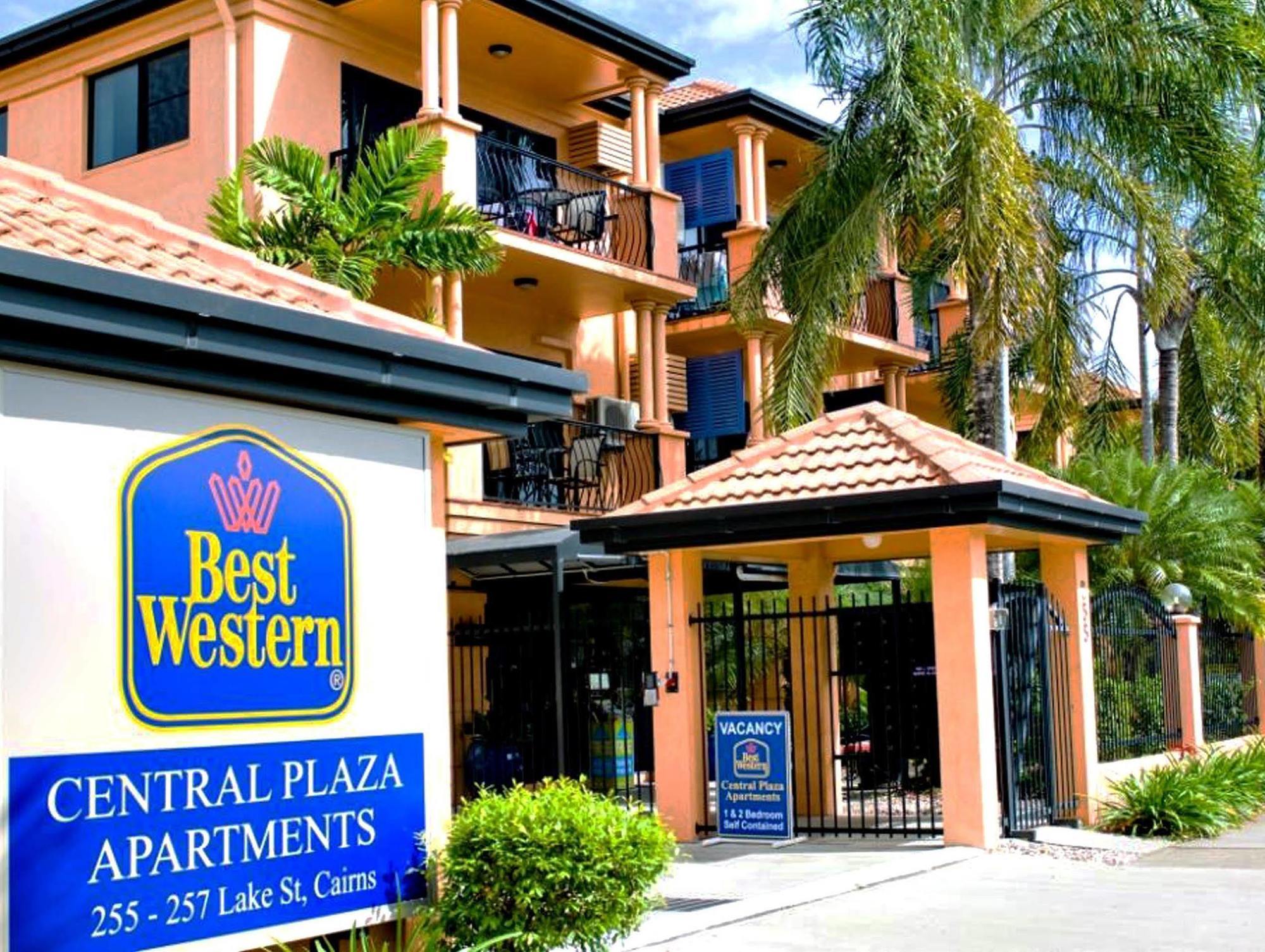 Plaza Aparthotel